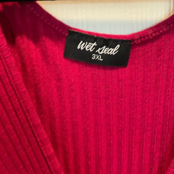 Red ribbed romper - Picture 2 of 4